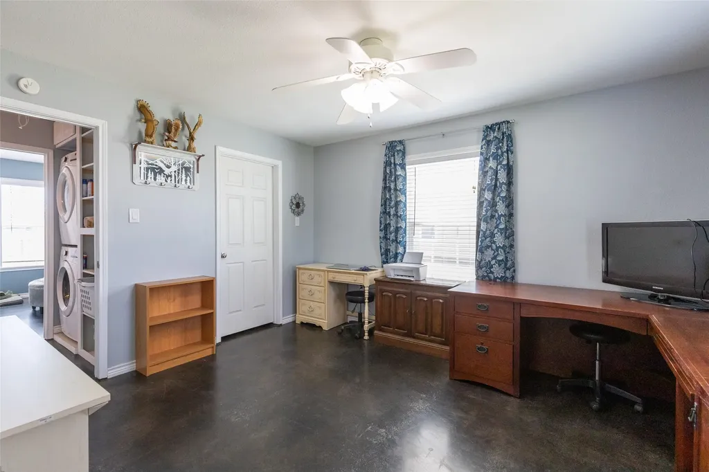 250 5th Street Hawley TX 79525