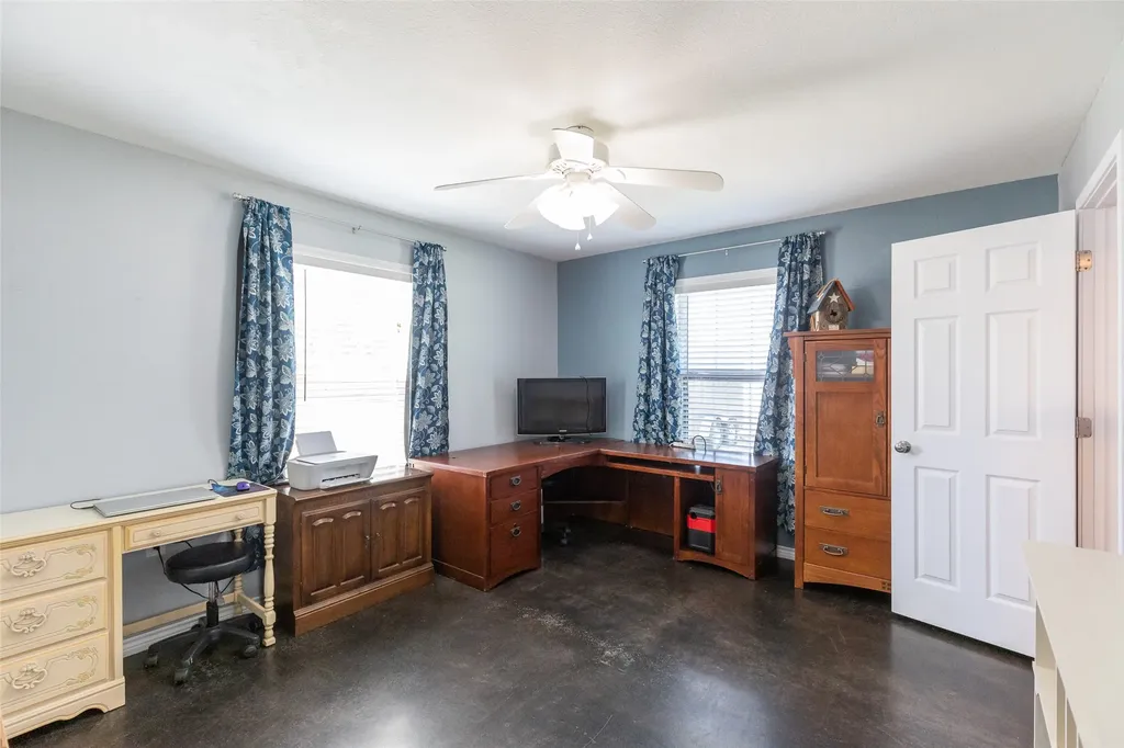 250 5th Street Hawley TX 79525
