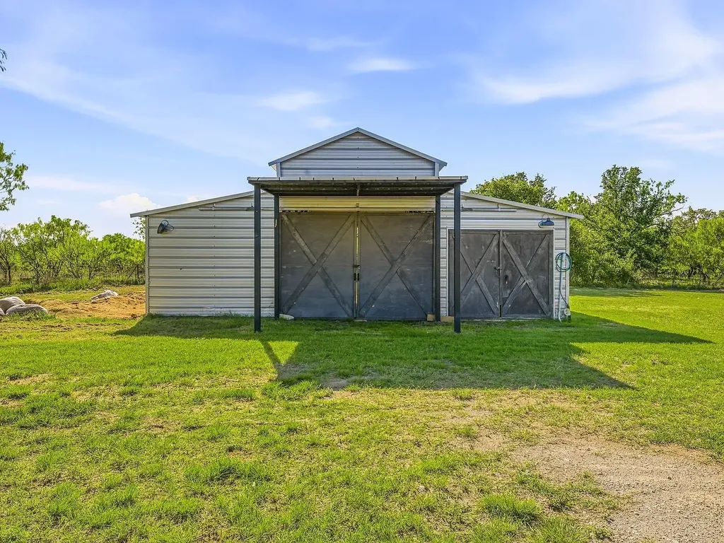 2997 County Road 339 Early TX 76802