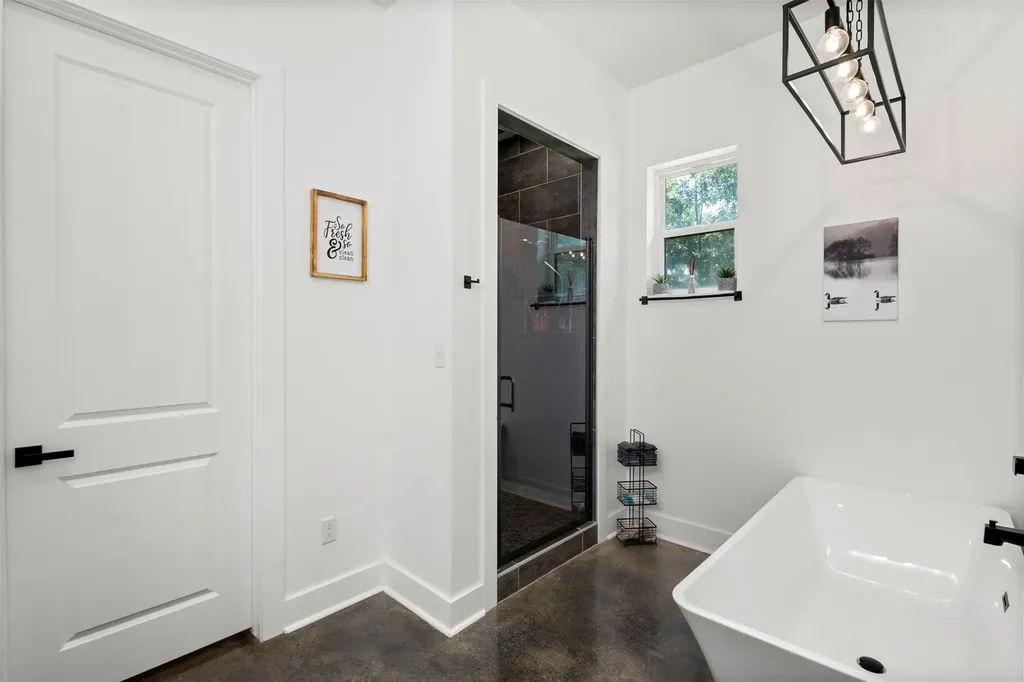 136 Private Road 197 Streetman TX 75859