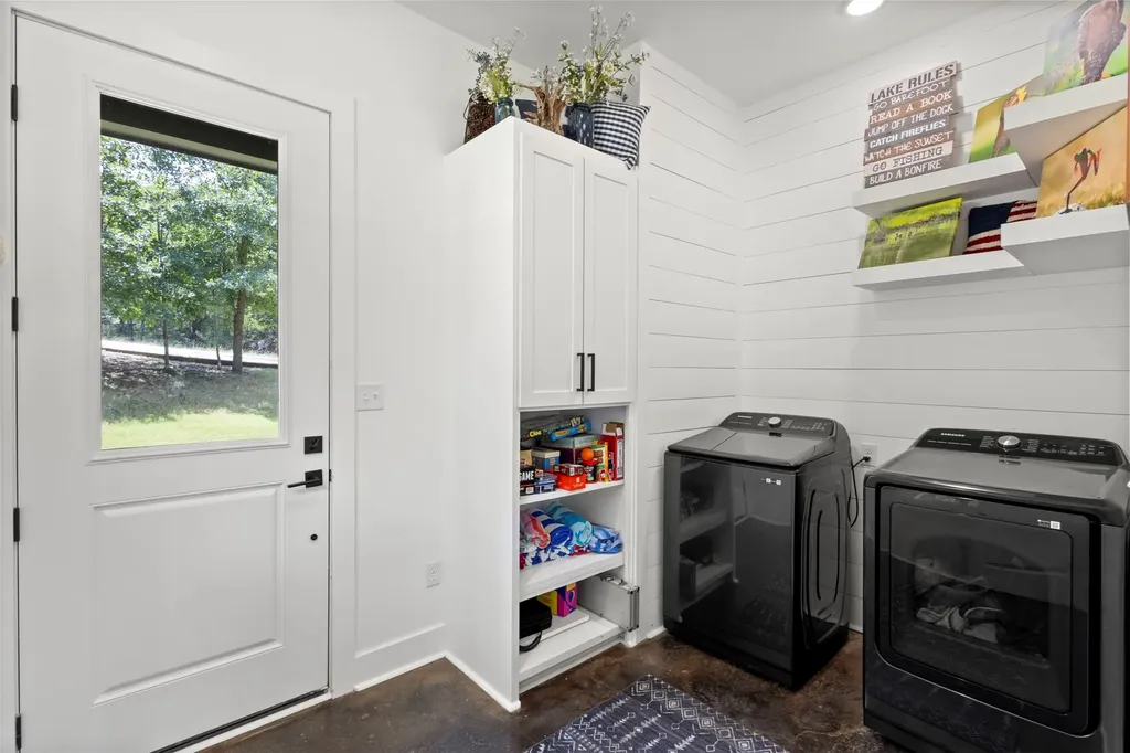 136 Private Road 197 Streetman TX 75859