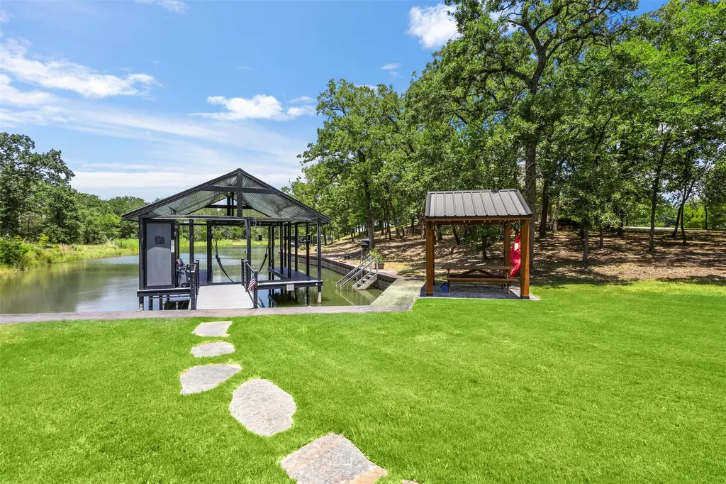 136 Private Road 197 Streetman TX 75859