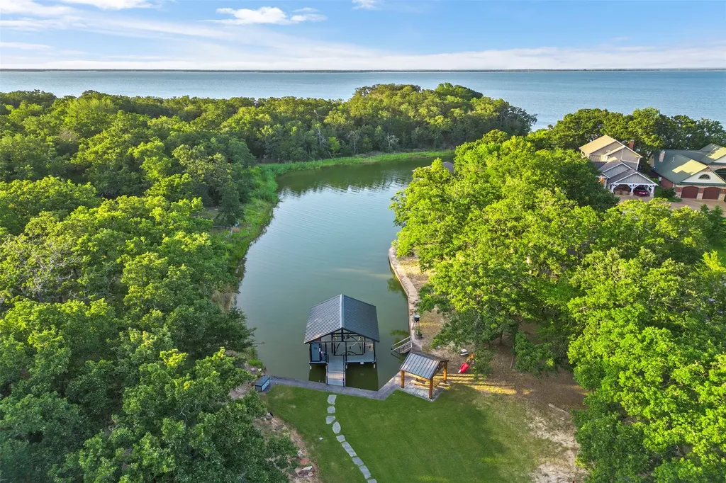 136 Private Road 197 Streetman TX 75859