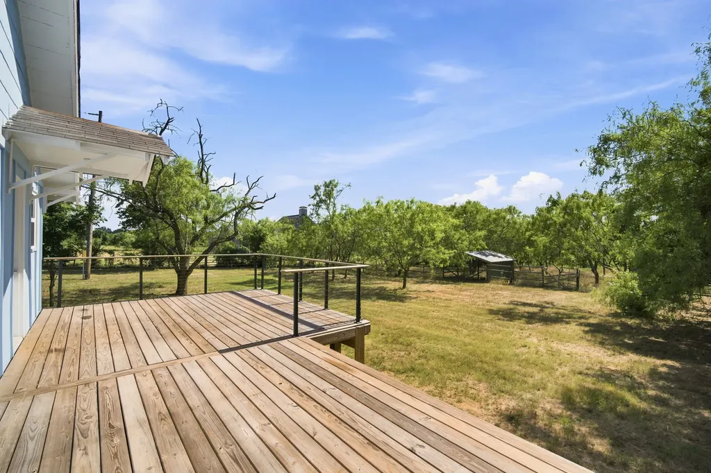 3325 Dove Creek Road Cleburne TX 76031