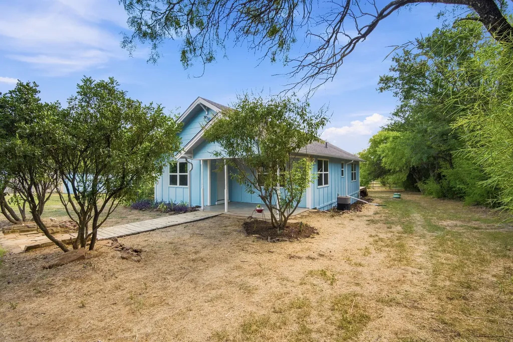 3325 Dove Creek Road Cleburne TX 76031
