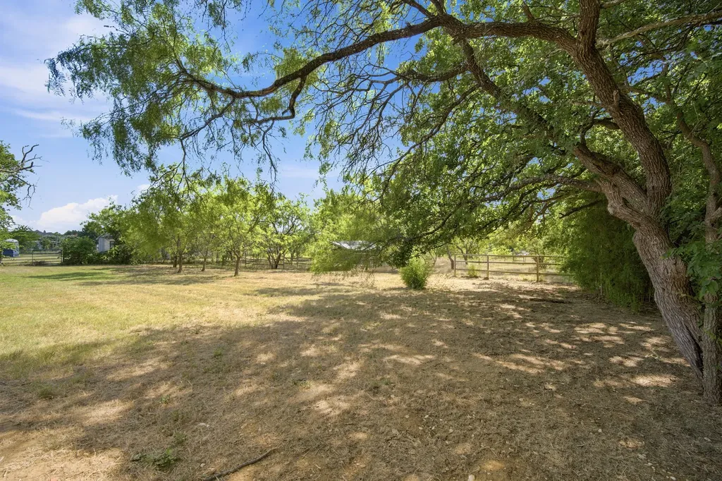 3325 Dove Creek Road Cleburne TX 76031
