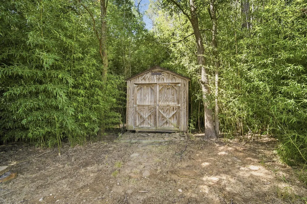 3325 Dove Creek Road Cleburne TX 76031