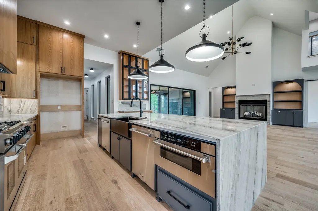 1973 Carter Lane Gunter TX 75058