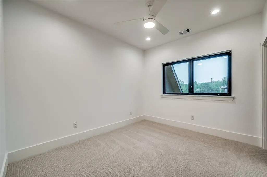 1973 Carter Lane Gunter TX 75058