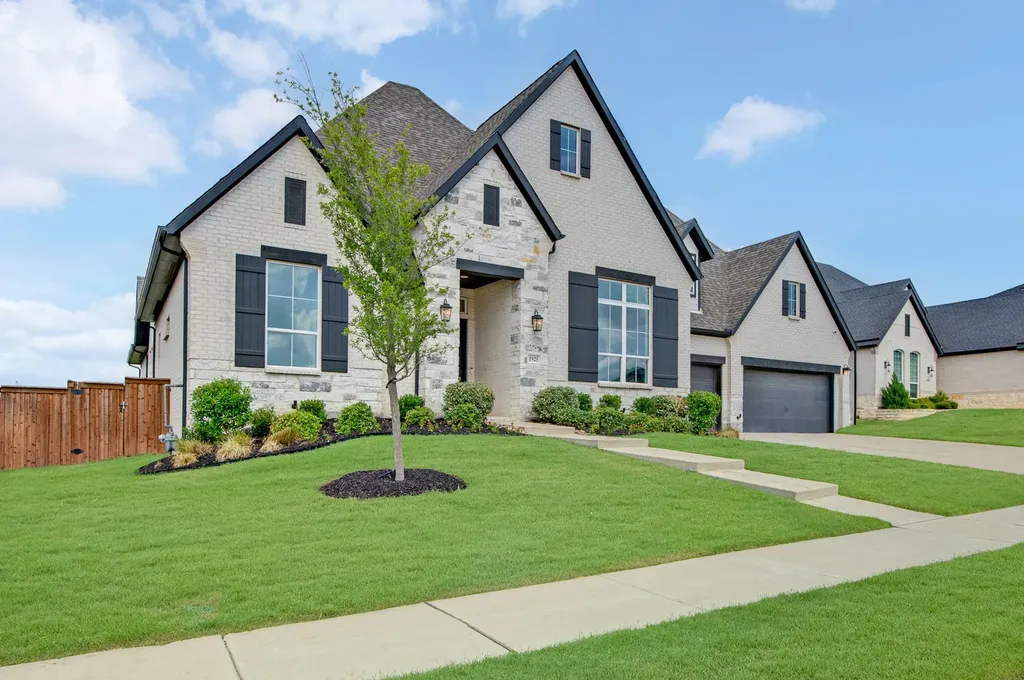 1925 Lotus Court Haslet TX 76052