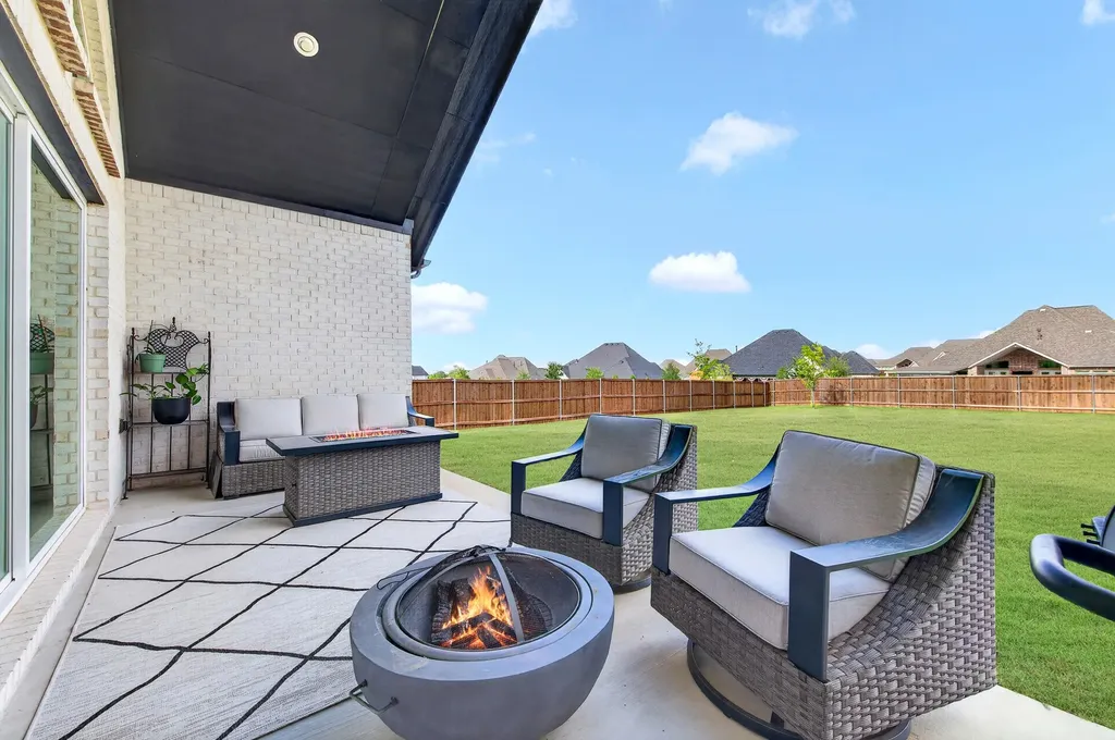 1925 Lotus Court Haslet TX 76052