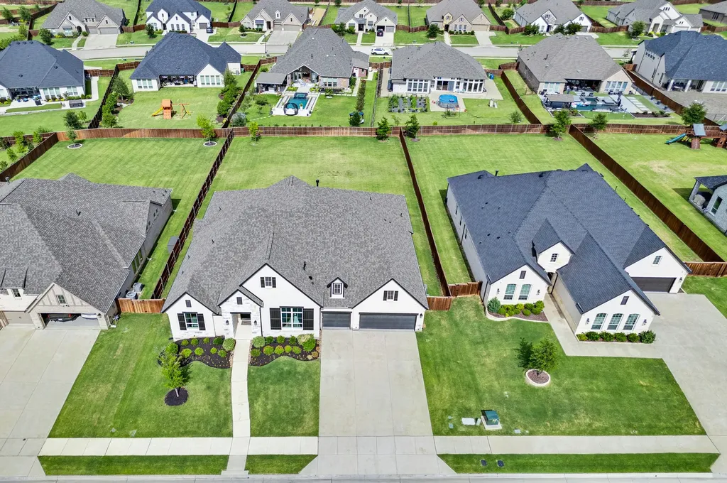 1925 Lotus Court Haslet TX 76052