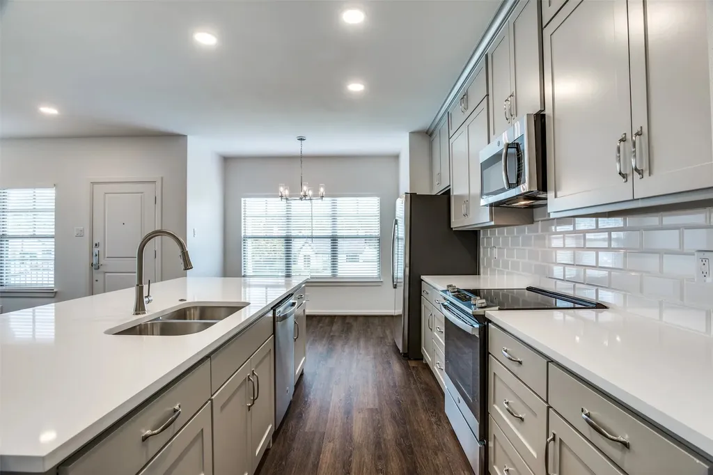 2612 S University Drive Fort Worth TX 76109