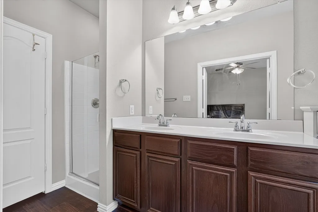 5104 Chatfield Place Arlington TX 76017