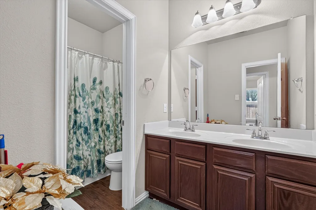 5104 Chatfield Place Arlington TX 76017