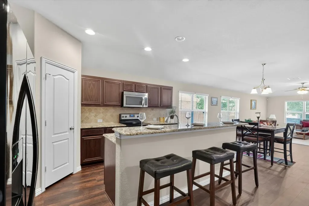 5104 Chatfield Place Arlington TX 76017