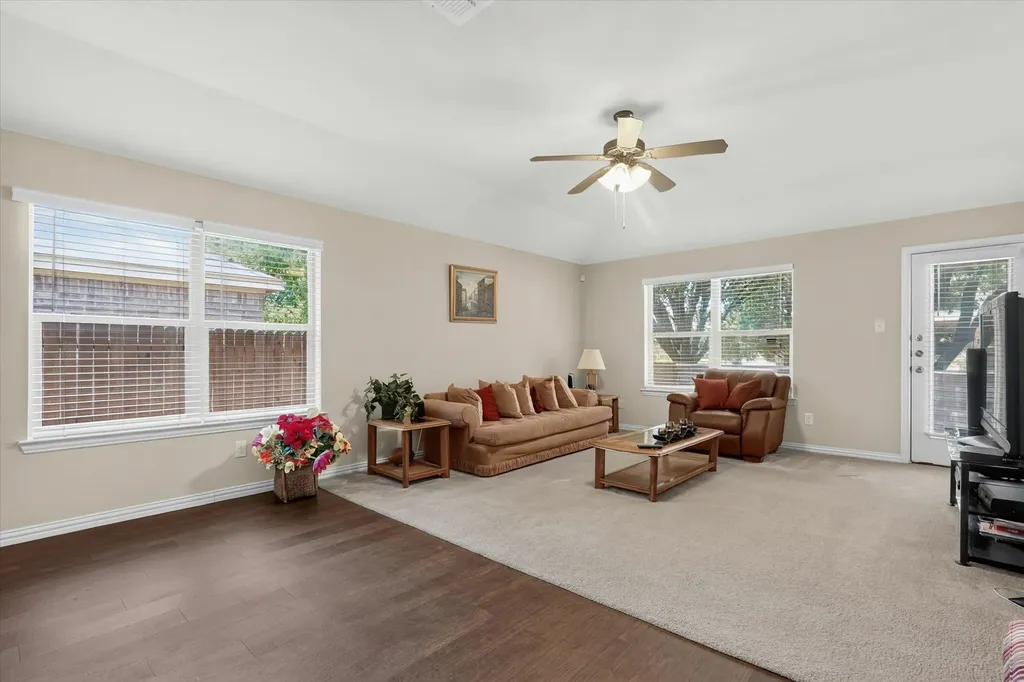 5104 Chatfield Place Arlington TX 76017
