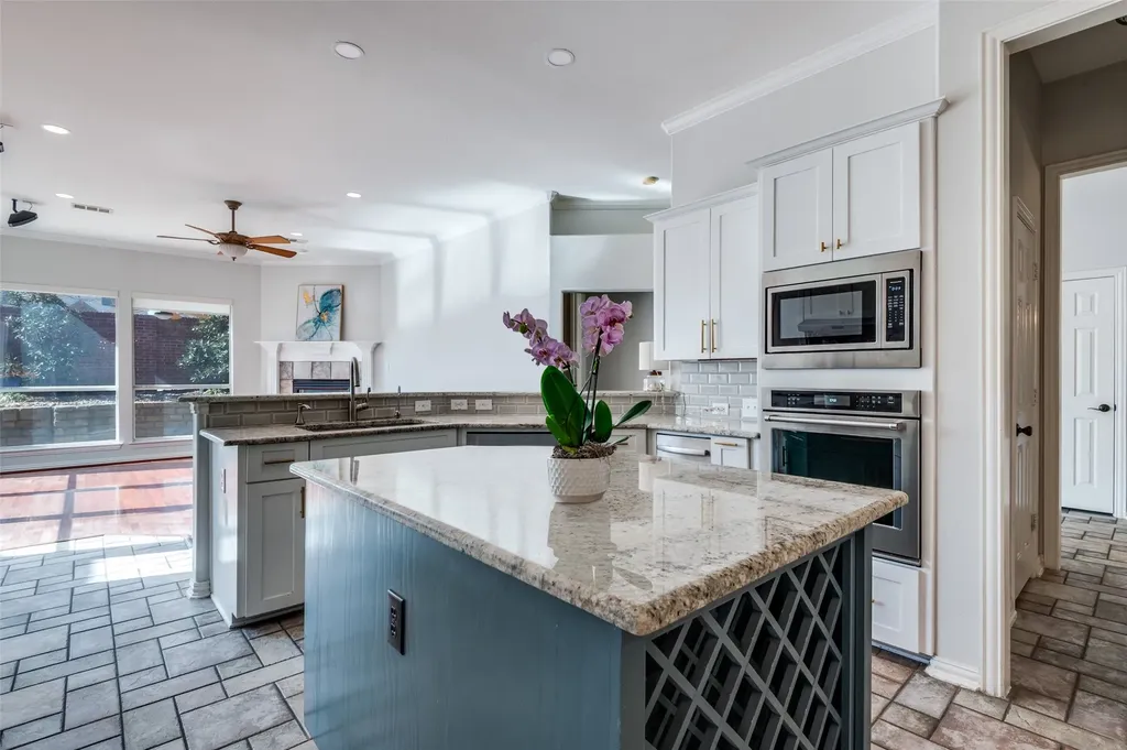 2917 Waterford Drive Irving TX 75063