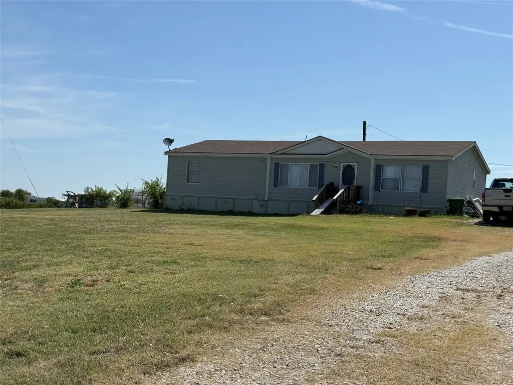 451 Coyote Trail Rhome TX 76078