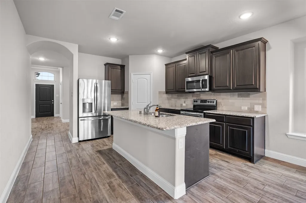 119 Happy Lane Red Oak TX 75154