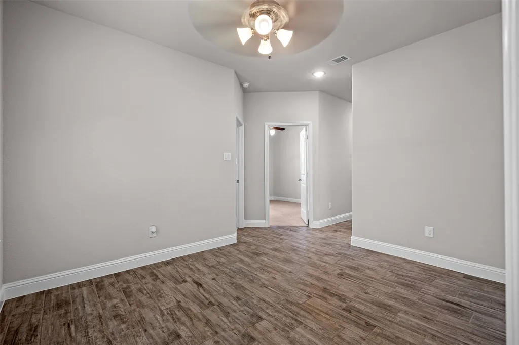 119 Happy Lane Red Oak TX 75154