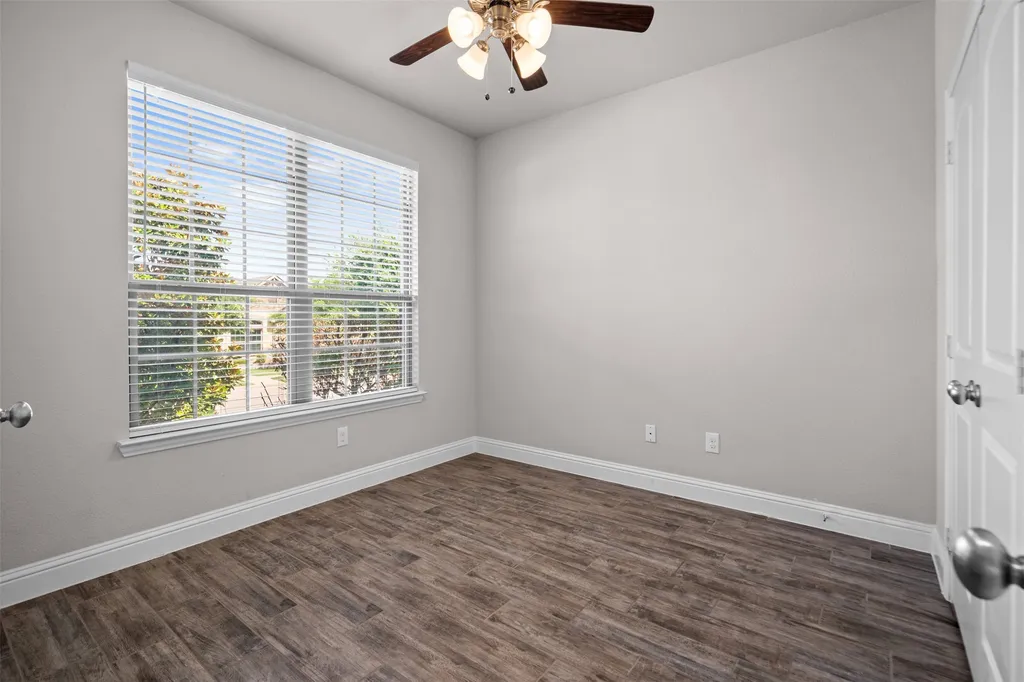 119 Happy Lane Red Oak TX 75154
