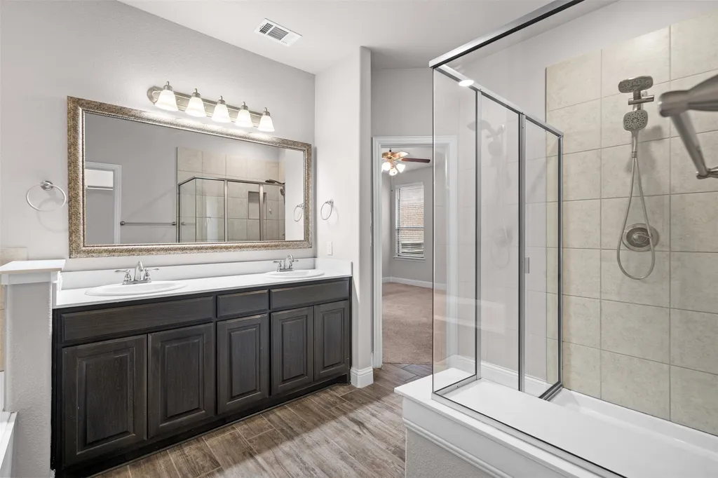 119 Happy Lane Red Oak TX 75154