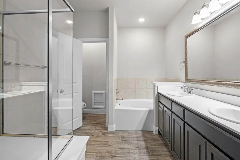 119 Happy Lane Red Oak TX 75154