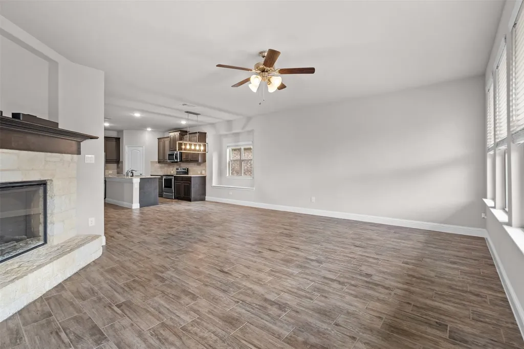 119 Happy Lane Red Oak TX 75154