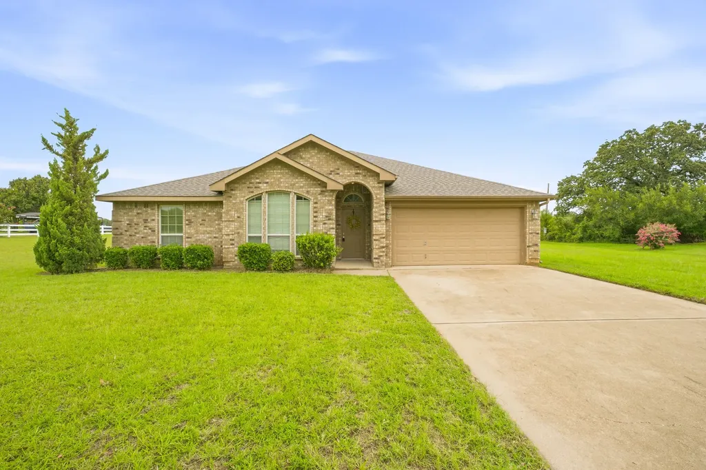 172 County Road 449 De Leon TX 76444