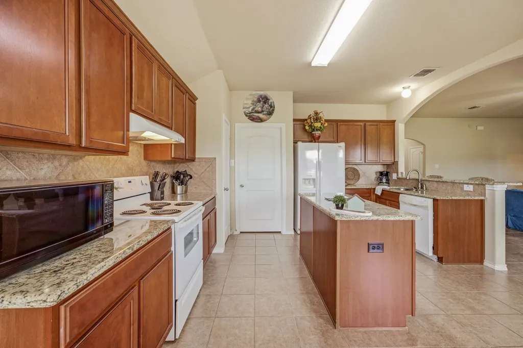 172 County Road 449 De Leon TX 76444