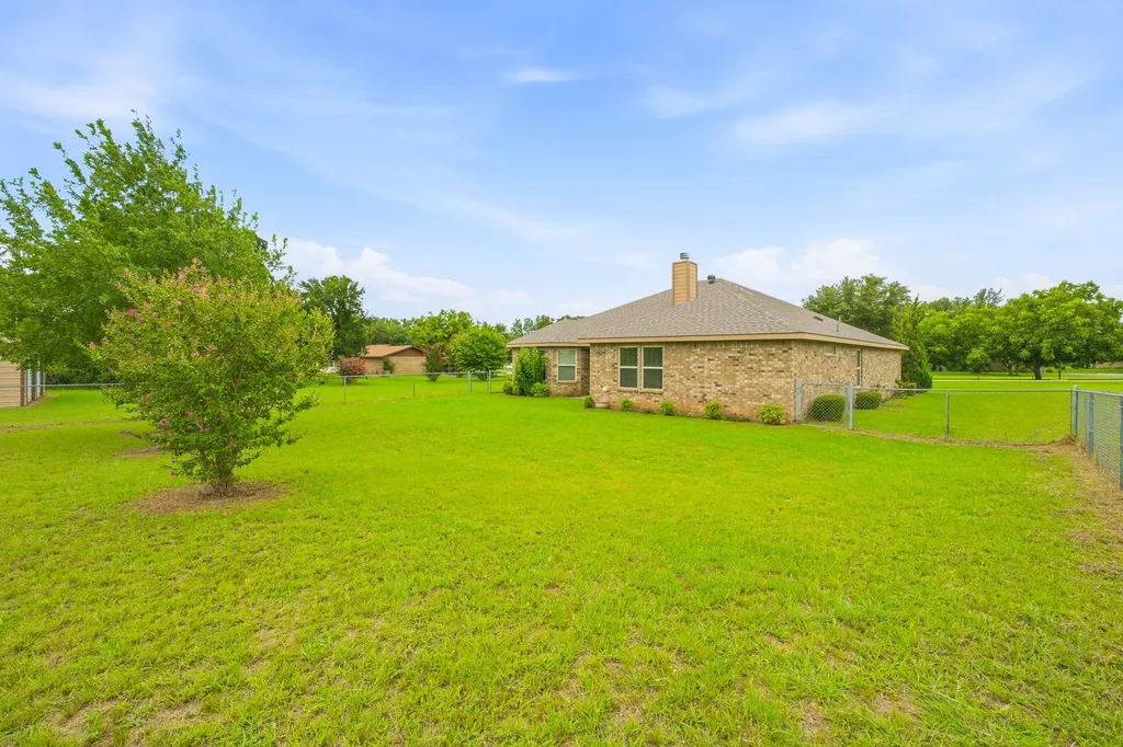 172 County Road 449 De Leon TX 76444