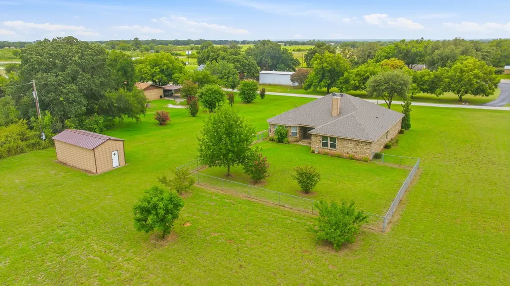 172 County Road 449 De Leon TX 76444
