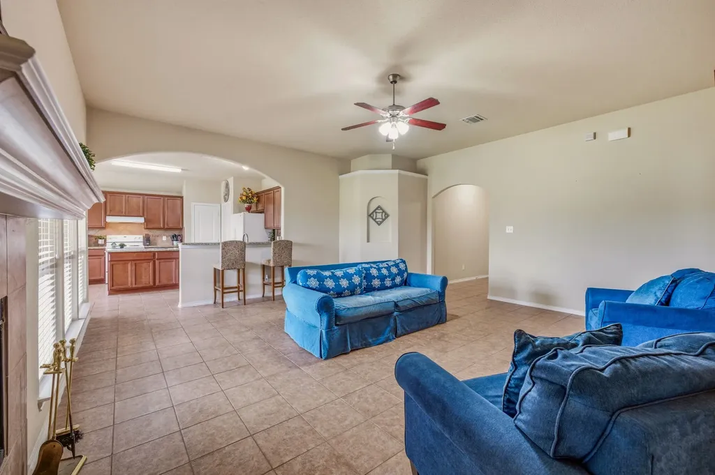 172 County Road 449 De Leon TX 76444