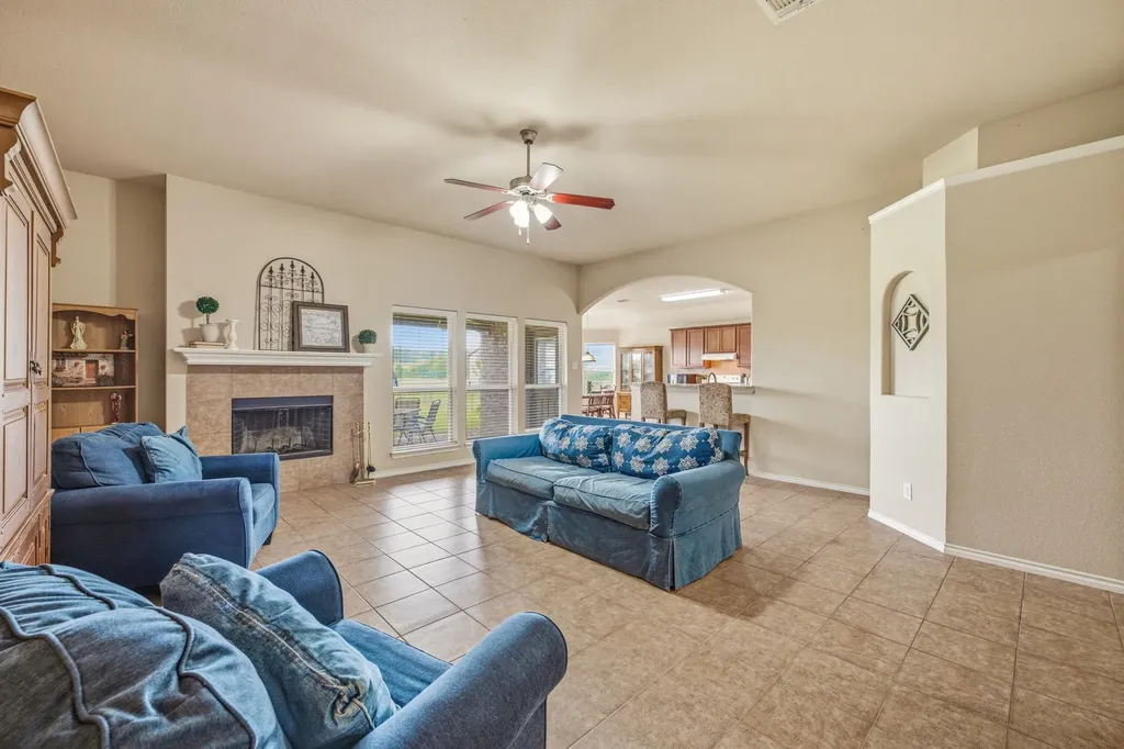 172 County Road 449 De Leon TX 76444