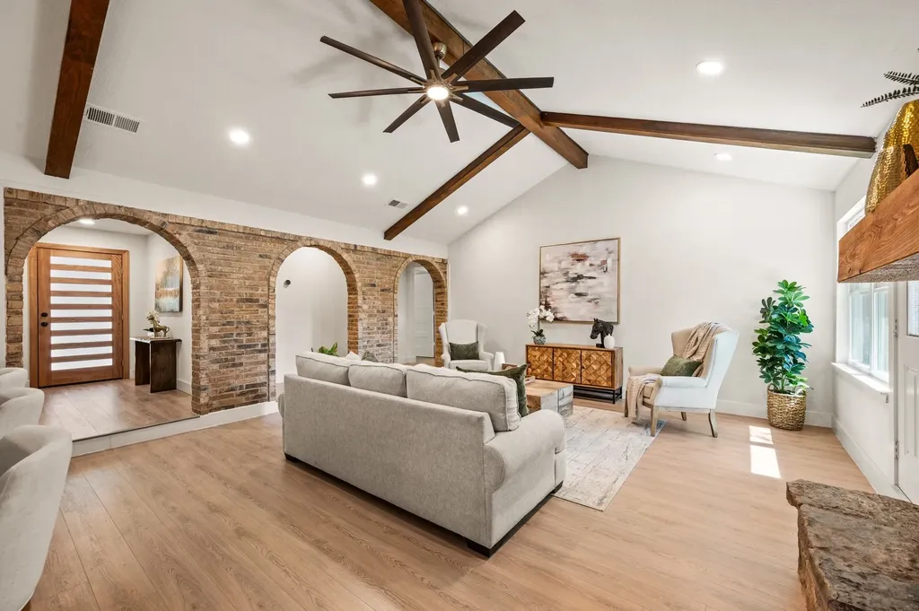 800 Tanglewood Lane Arlington TX 76012