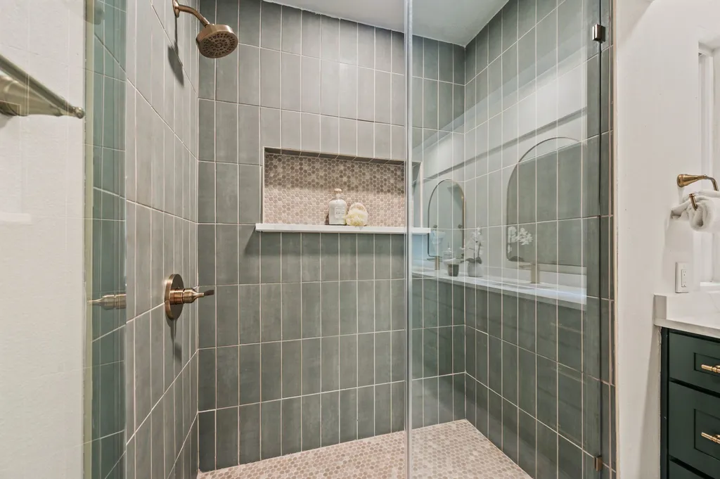 800 Tanglewood Lane Arlington TX 76012
