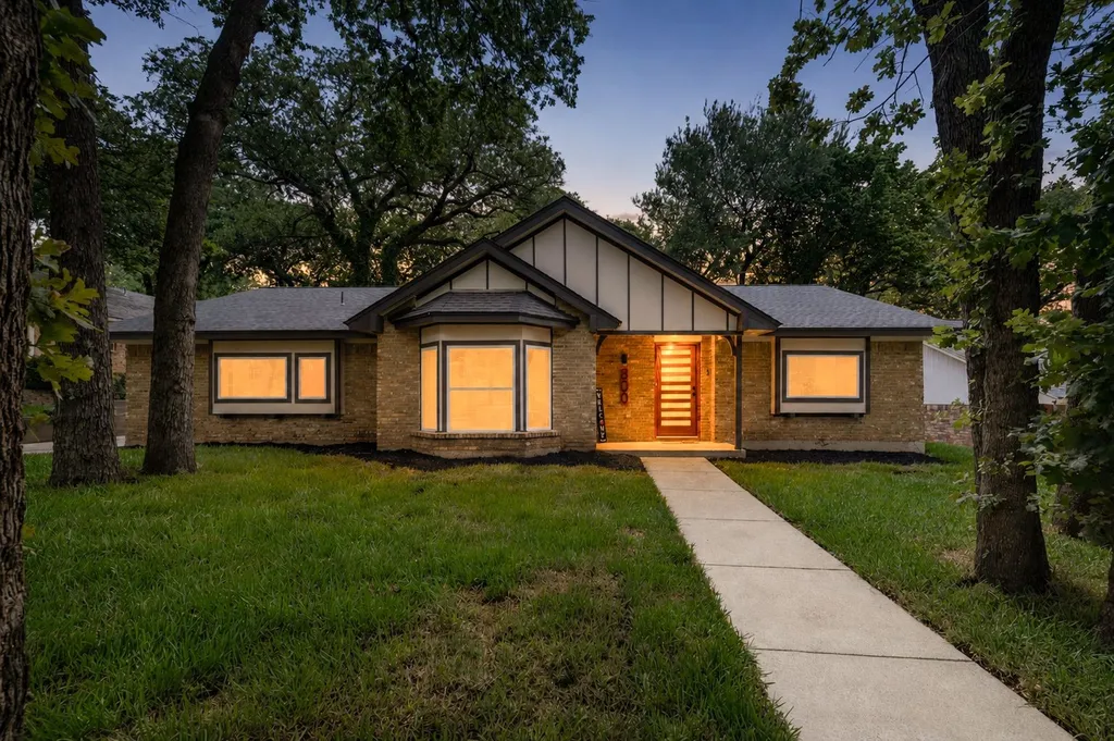 800 Tanglewood Lane Arlington TX 76012