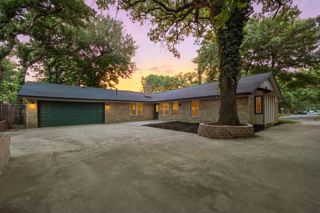 800 Tanglewood Lane Arlington TX 76012