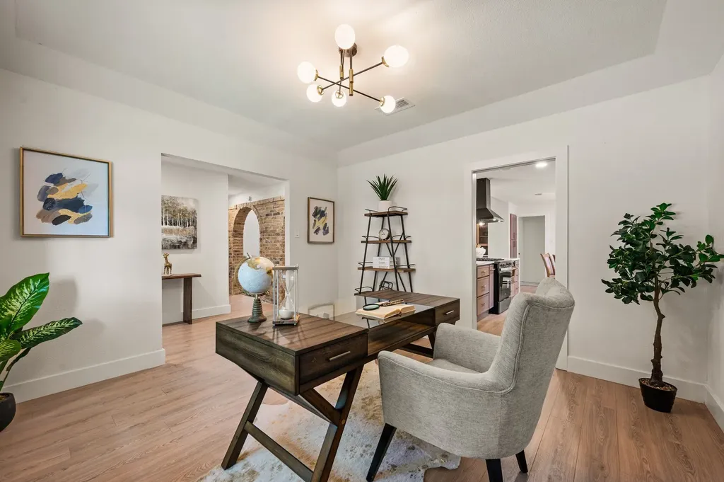 800 Tanglewood Lane Arlington TX 76012