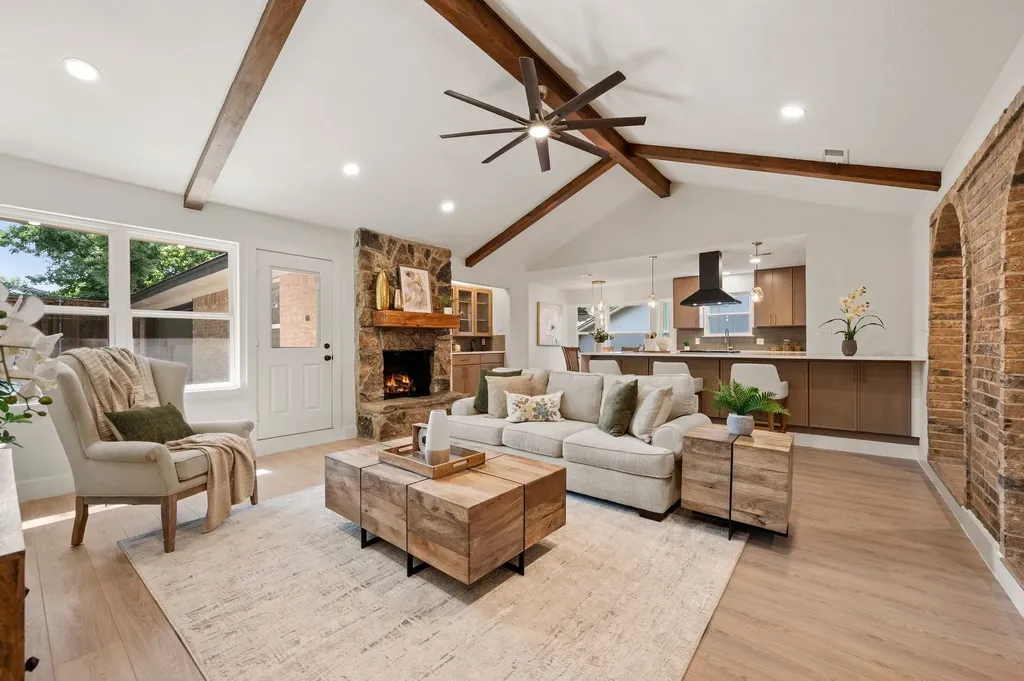800 Tanglewood Lane Arlington TX 76012