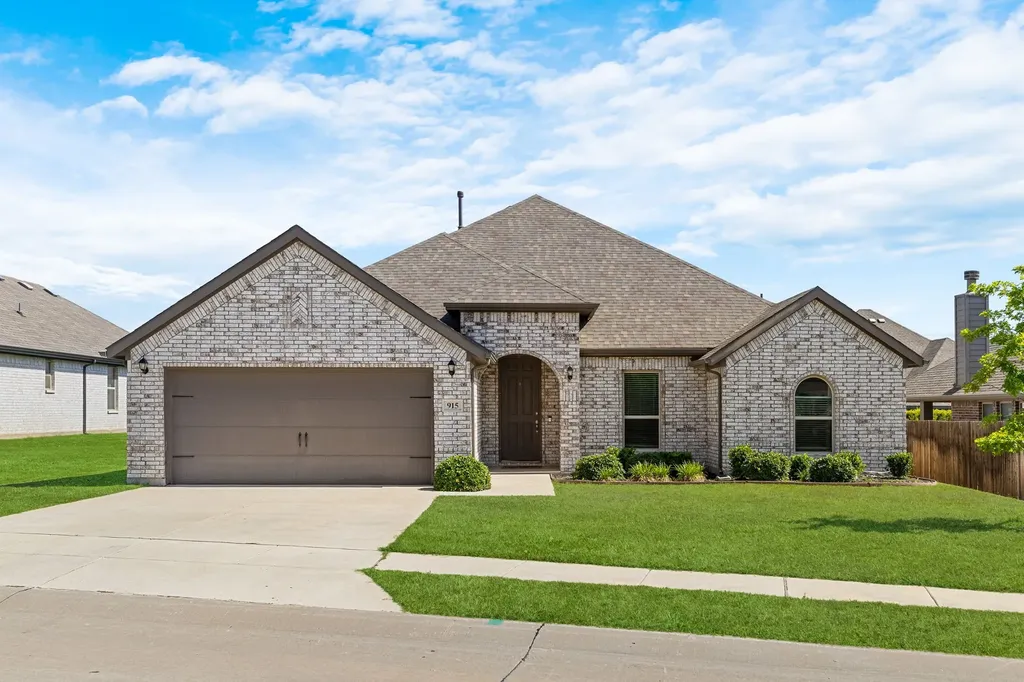 915 Timber Ridge Drive Justin TX 76247