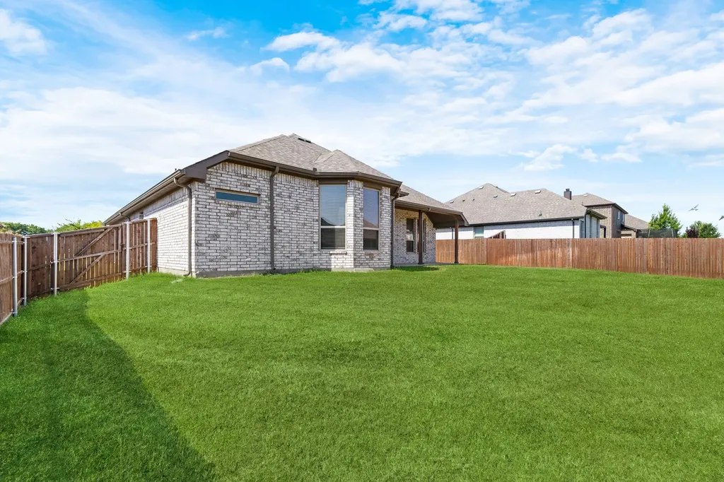 915 Timber Ridge Drive Justin TX 76247