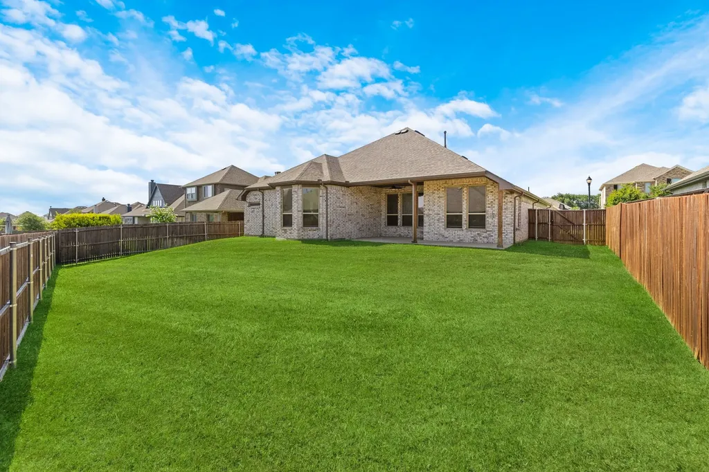 915 Timber Ridge Drive Justin TX 76247