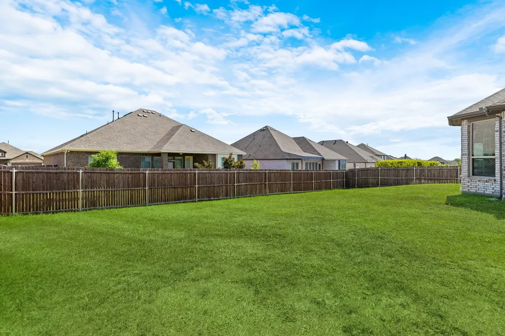 915 Timber Ridge Drive Justin TX 76247