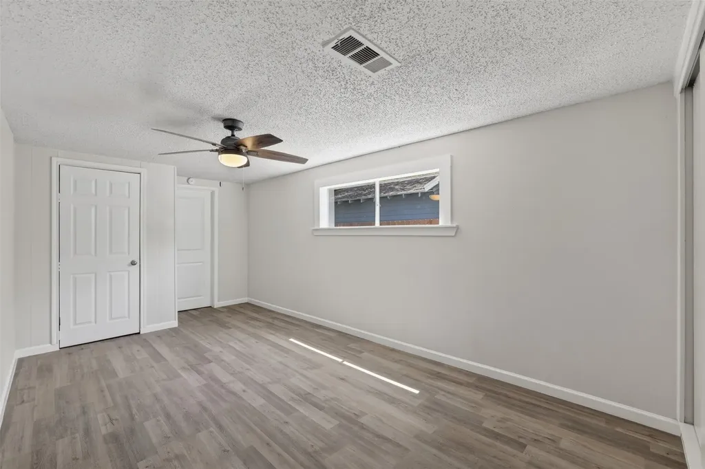 924 Nolte Drive Dallas TX 75208