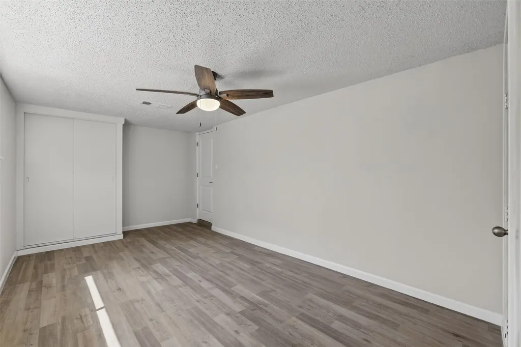 924 Nolte Drive Dallas TX 75208