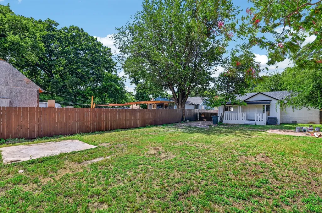 924 Nolte Drive Dallas TX 75208