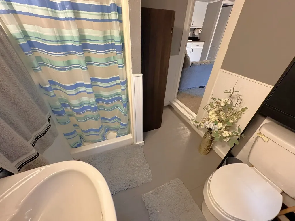 1926 Private Road 3344 Greenville TX 75402