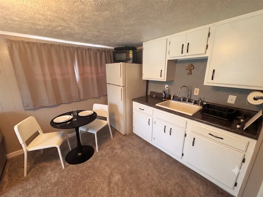 1926 Private Road 3344 Greenville TX 75402